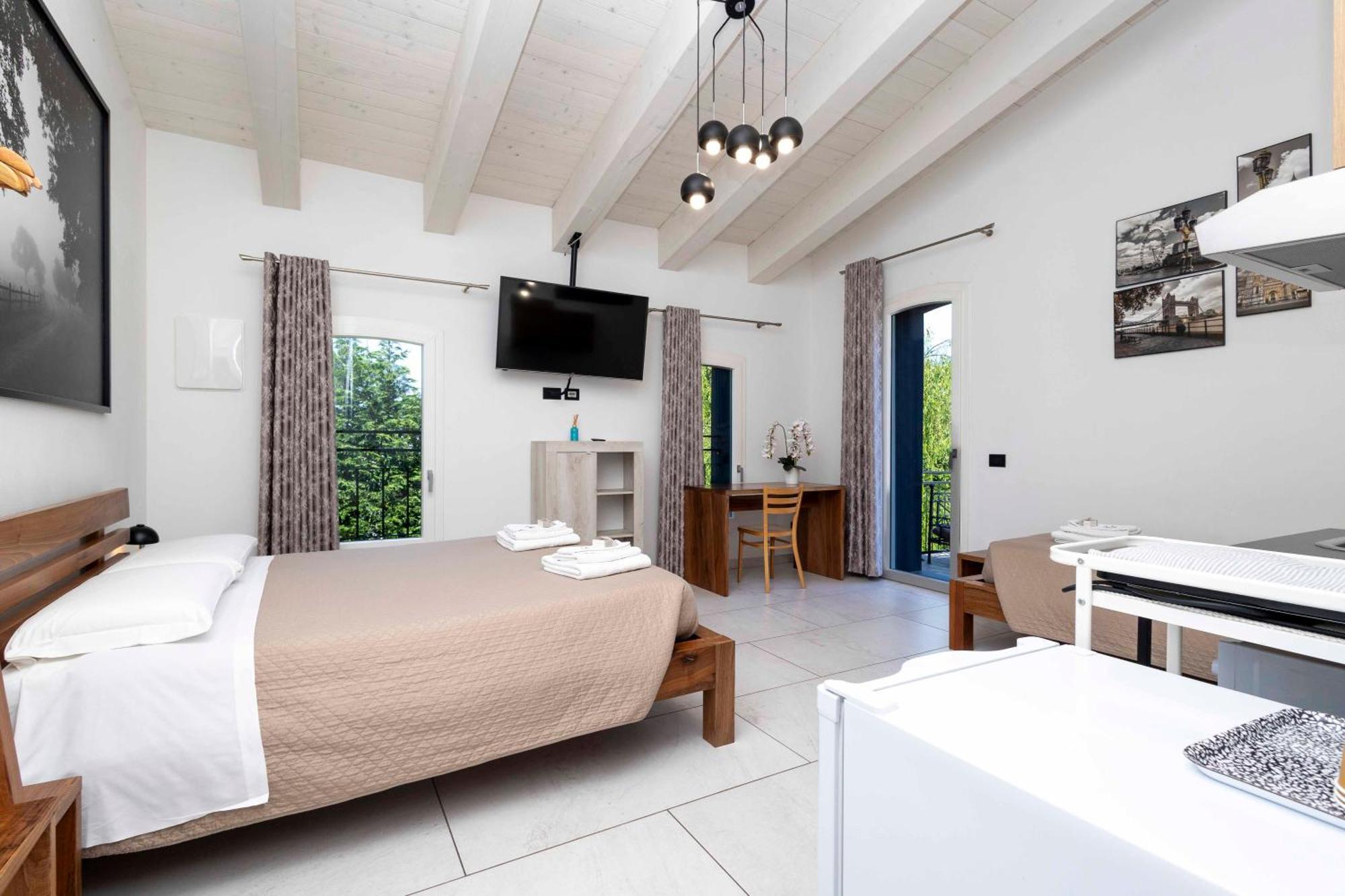 Triple Room with Terrace